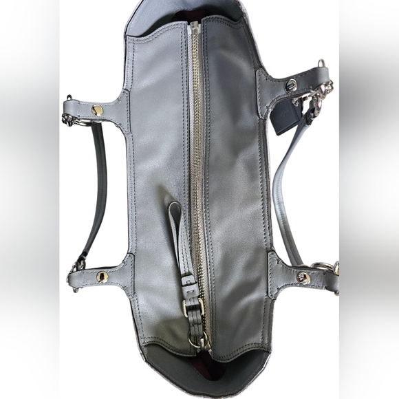 Coach Mia Op Art Gray Metallic Signature Tote With Dust Bag. New With Out Tags - Picture 9 of 15